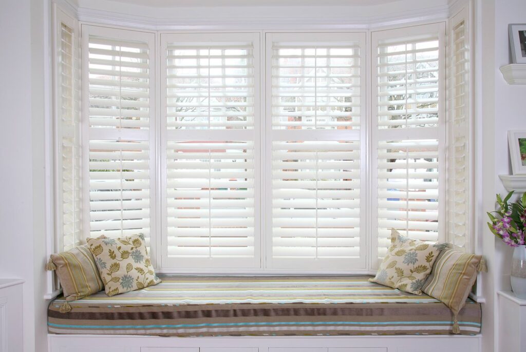 bay window shutters 1